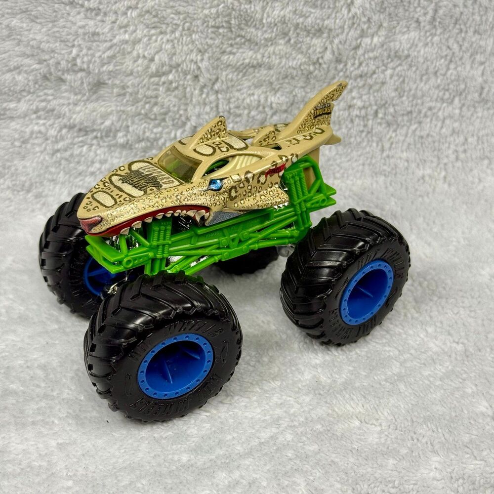 Hot Wheels Monster Jam Leopard Shark Truck 4x4 Rare Demolition Doubles HTF 1:64